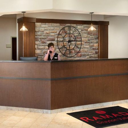 Ramada By Wyndham Drayton Valley Eksteriør bilde