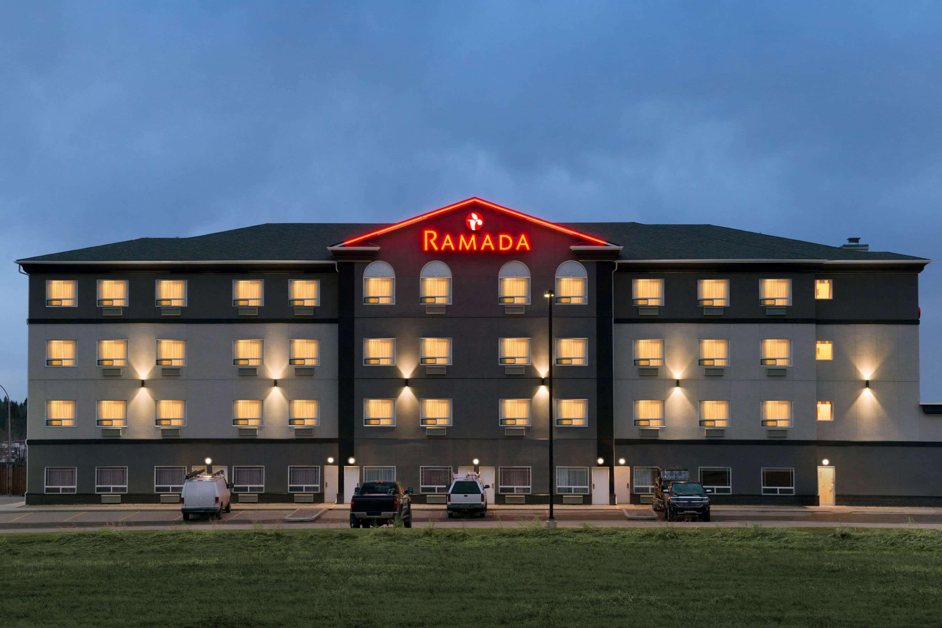 Ramada By Wyndham Drayton Valley Eksteriør bilde