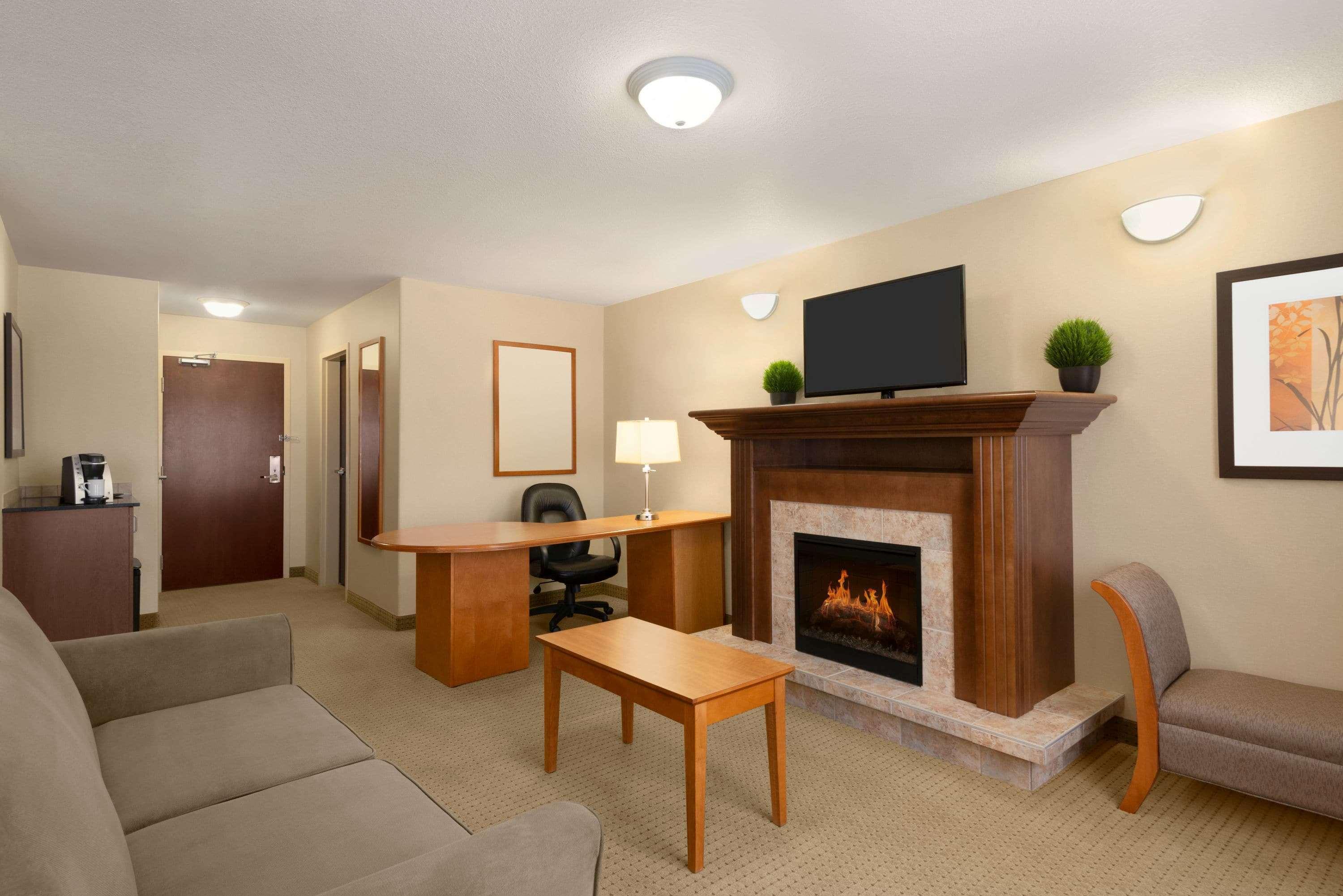 Ramada By Wyndham Drayton Valley Eksteriør bilde