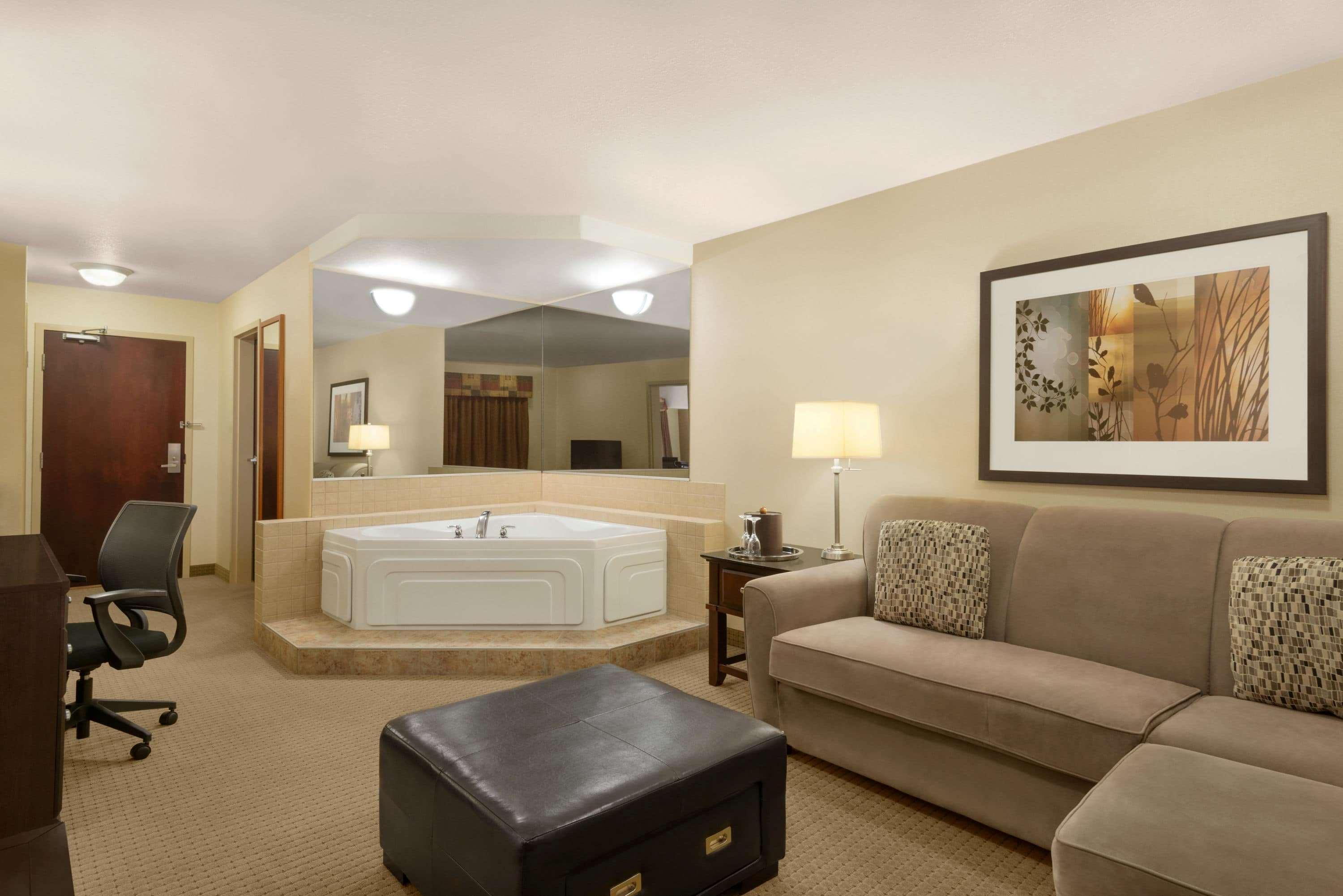 Ramada By Wyndham Drayton Valley Eksteriør bilde
